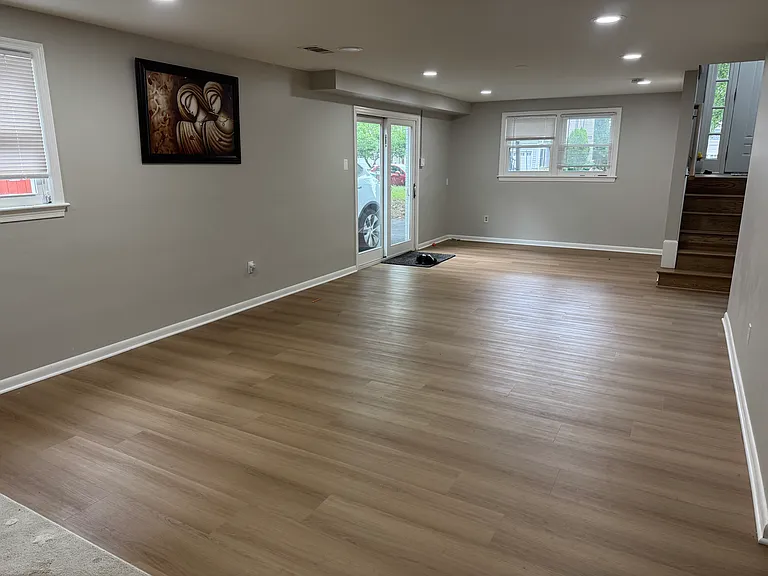 1650 La Salle Ave — Photo 17