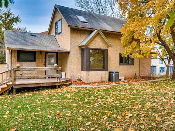 Nice Deck and beautiful side yard. Notice the newer Central Air Unit.