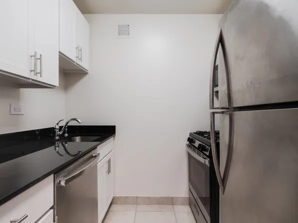 730 Columbus Avenue image 11 of 61