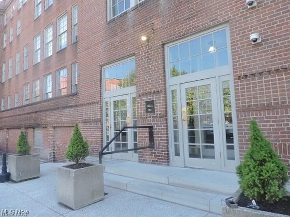 2043 Random Rd APT 207