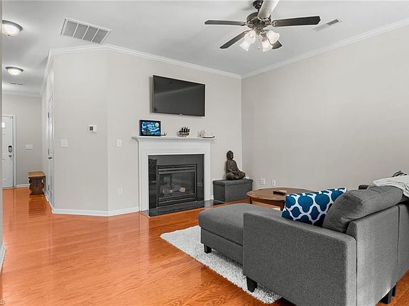 4th image of 2313 Hartfield Cir