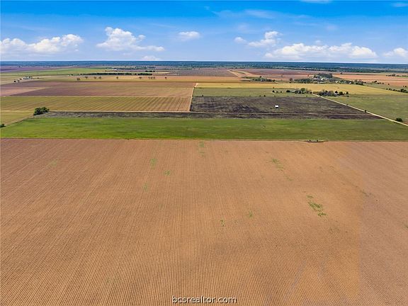 3rd image of 50.3 Acres Cres #262