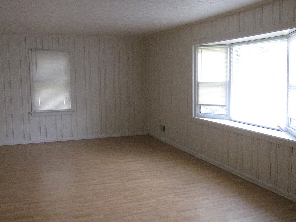 2nd image of 1236 N Somerset Ave