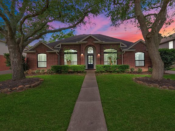 5th image of 1119 Lake Estates Dr