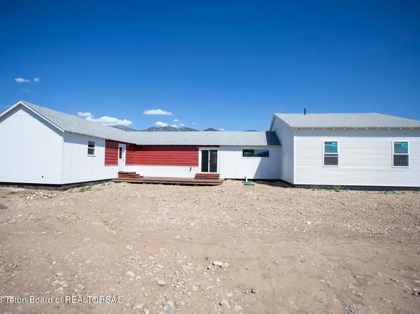 80 Little Greys Loop, Etna, WY 83118