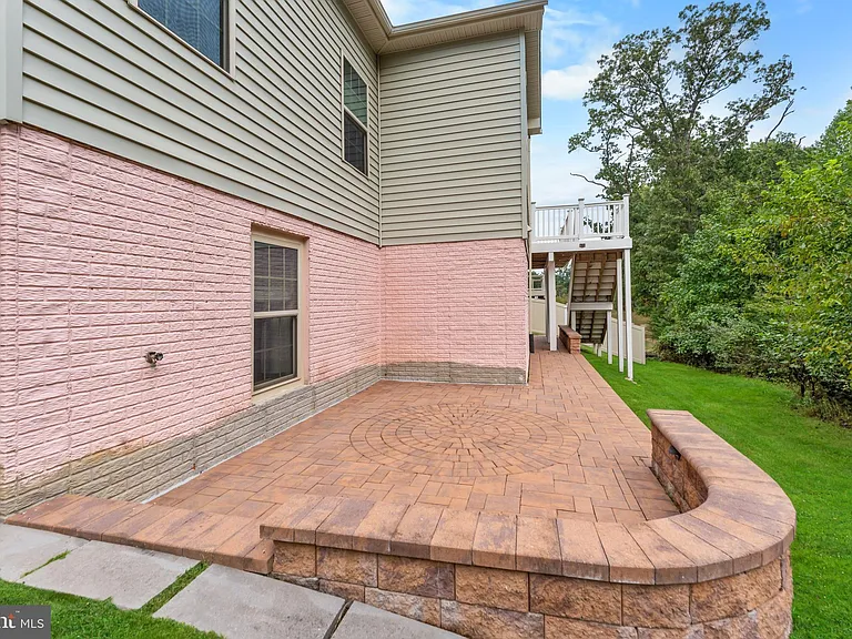 7570 Arundel Woods Dr — Photo 7