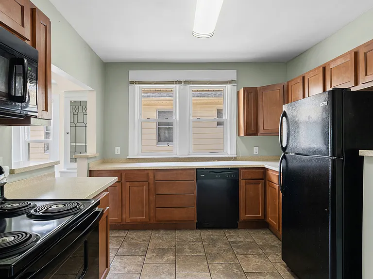 1600 Victoria Ave #UP — Photo 13