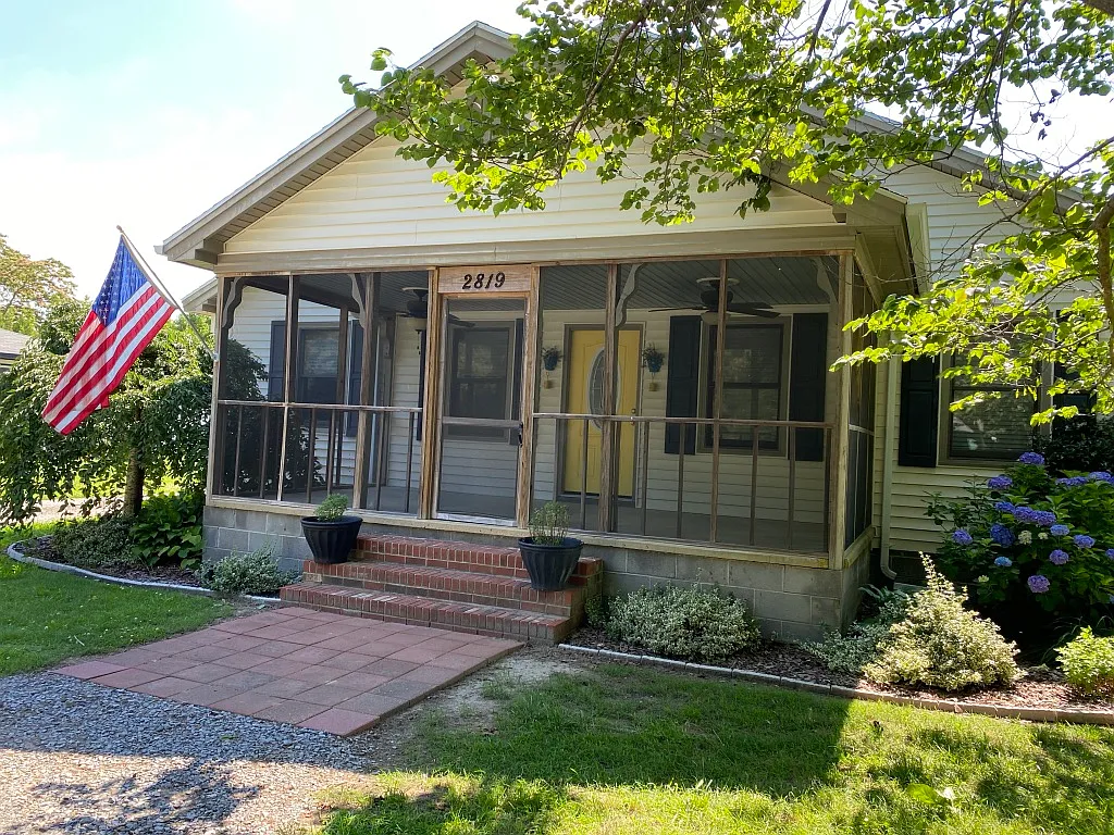 2819 Seaboard Rd — Photo 1