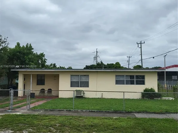 755 NW 84th St, Miami, FL 33150
