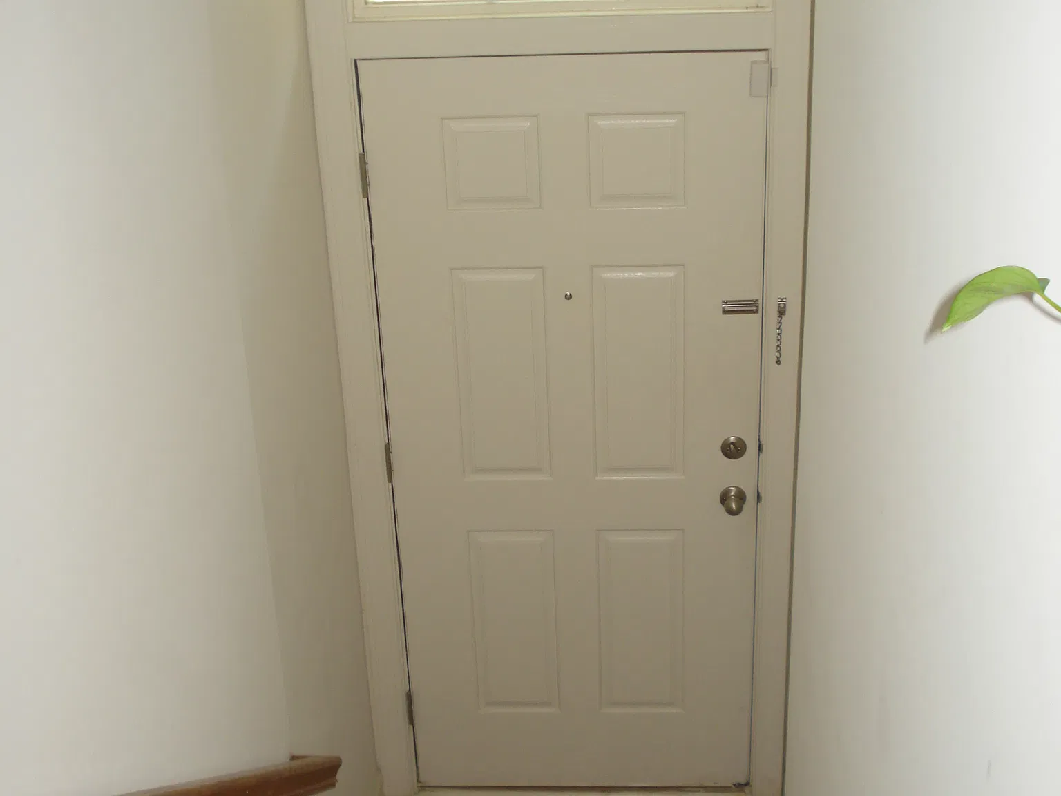 3 bed, 2.5 bath, 2400 sqft, $3,450 — Photo 2