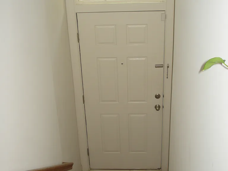 1737 Chiswick Ct — Photo 2
