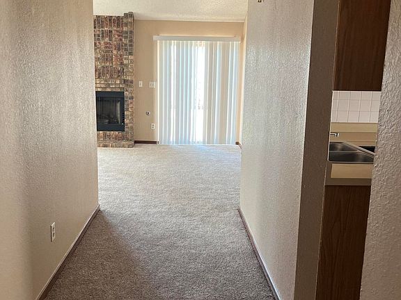 3rd image of 6928 Canyon Run Dr