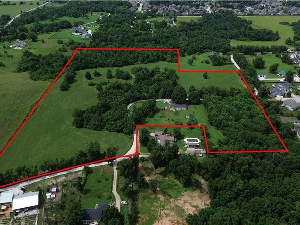 671 Sands Rd, Cave Springs, AR 72718
