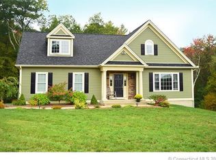 10 Crystal Ridge Dr, Ellington, CT 06029