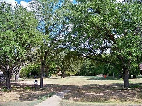 2nd image of 1623 Mockingbird Ln
