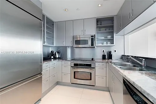 540 West Ave Photo 1