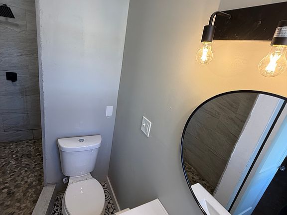 4th image of 34 Monticello St Floor 3
