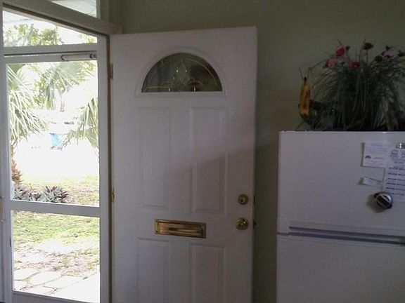5th image of 1915 45th Ave