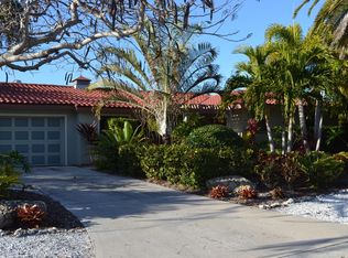 512 69th St, Holmes Beach, FL 34217