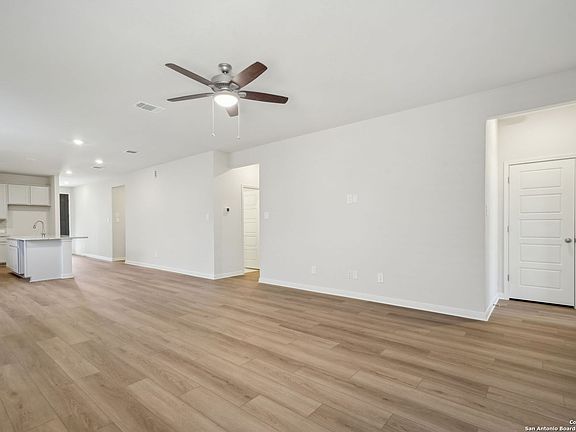 5th image of 11551 Cottage Point