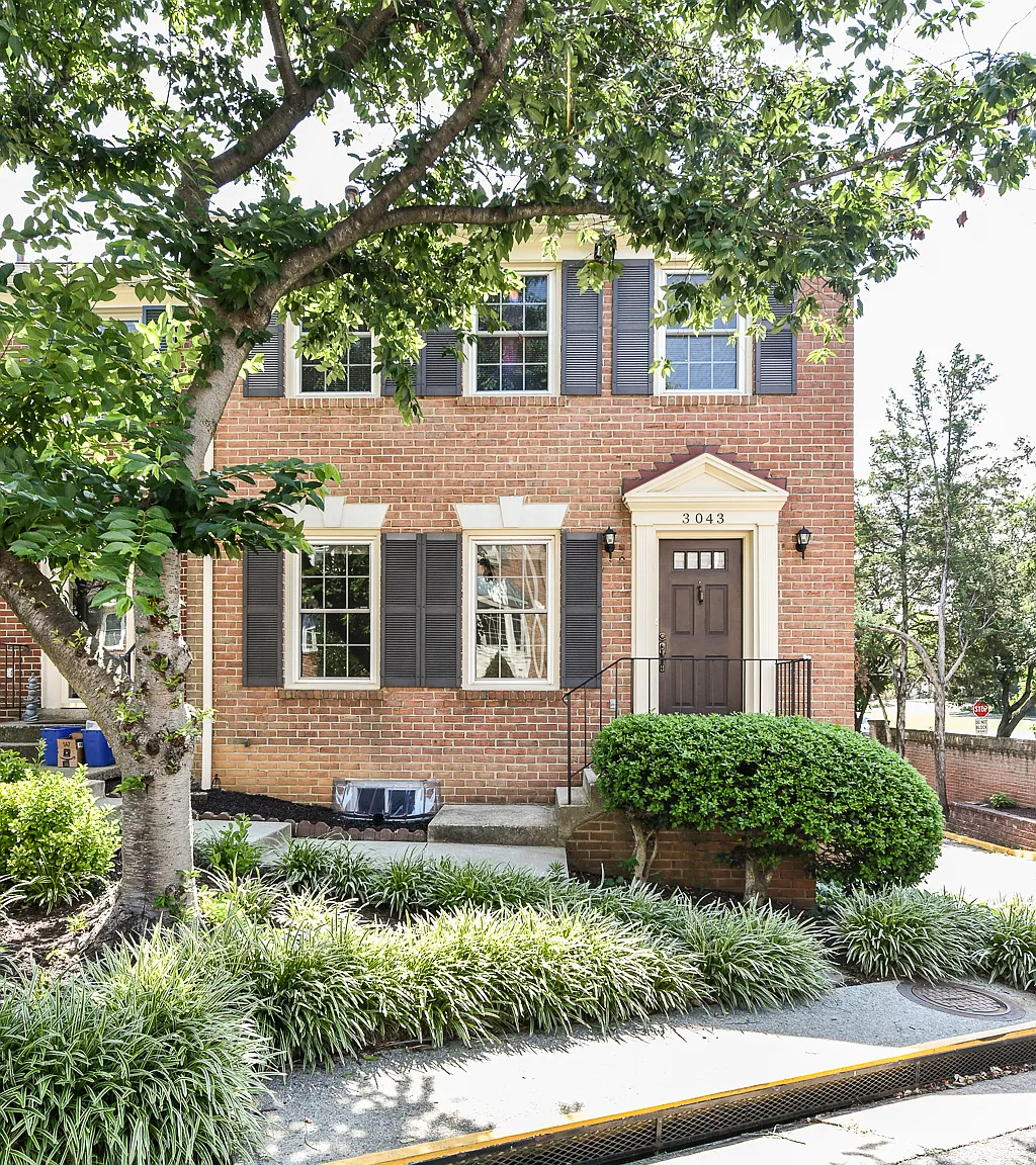 4 bed, 3.5 bath, 2508 sqft, $4,000 — Photo 3