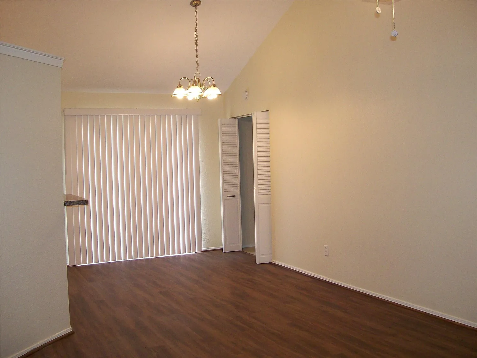 3 bed, 1.5 bath, 1336 sqft, $1,875 — Photo 3