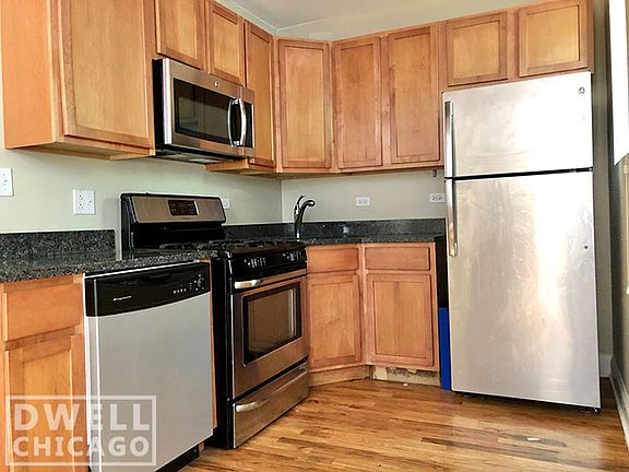 4th image of 1644 W Greenleaf Ave #1640