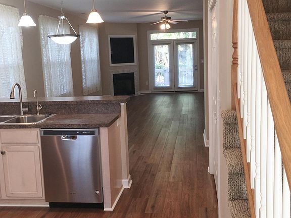 2nd image of 504 Village Green Dr #B
