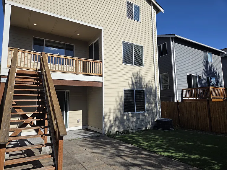 18433 136th Pl SE — Photo 32