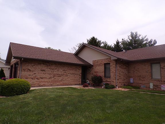 2nd image of 8 Arbor Ln