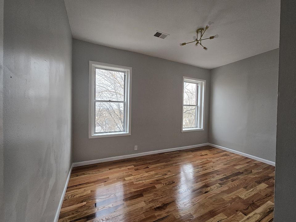1st image of 653 Mount Prospect Ave #44C