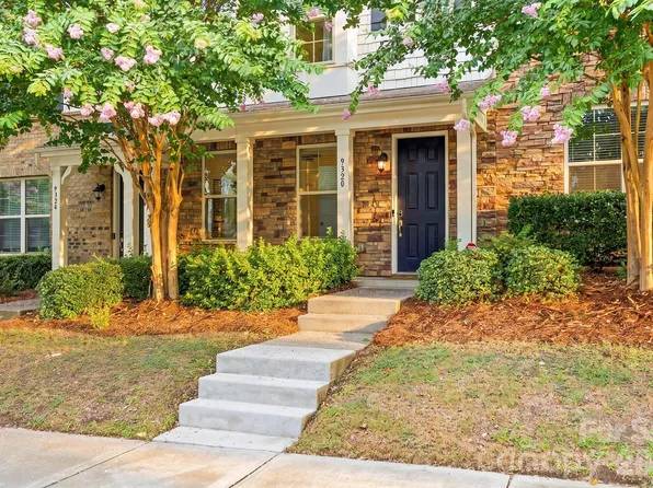 9320 Ainslie Downs St, Charlotte, NC 28273