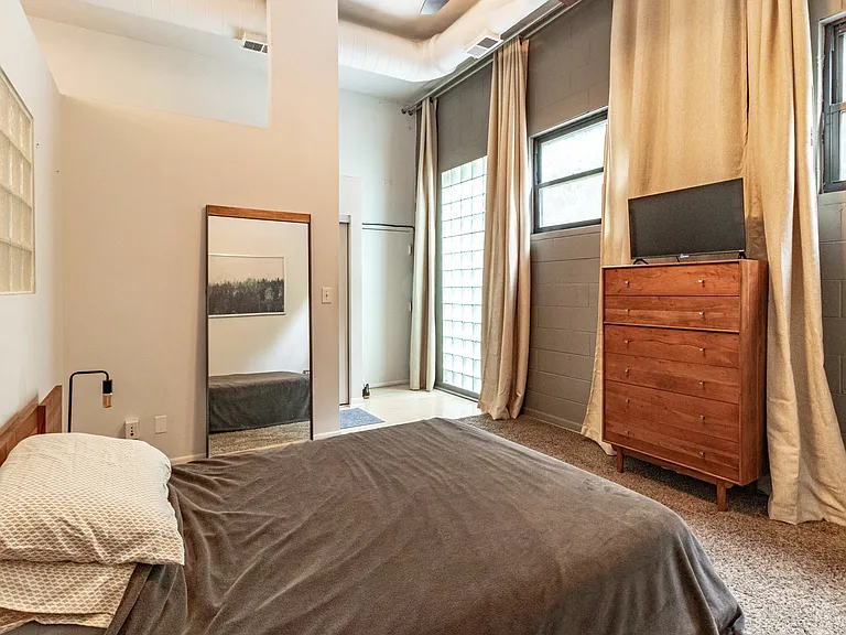400 N Racine Ave #110B — Photo 11