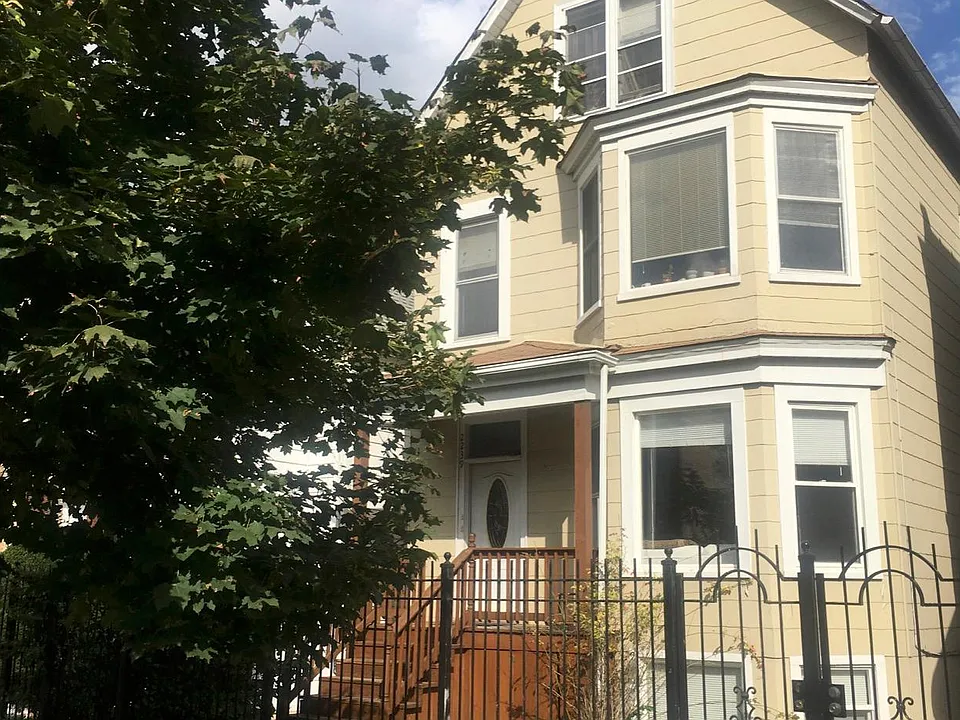 2239 N Spaulding Ave #3