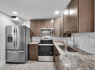 2850 Somerset Dr APT 105L, Lauderdale Lakes, FL 33311