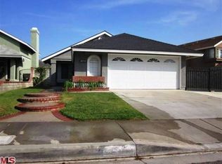 28710 Raintree Ln, Santa Clarita, CA 91390