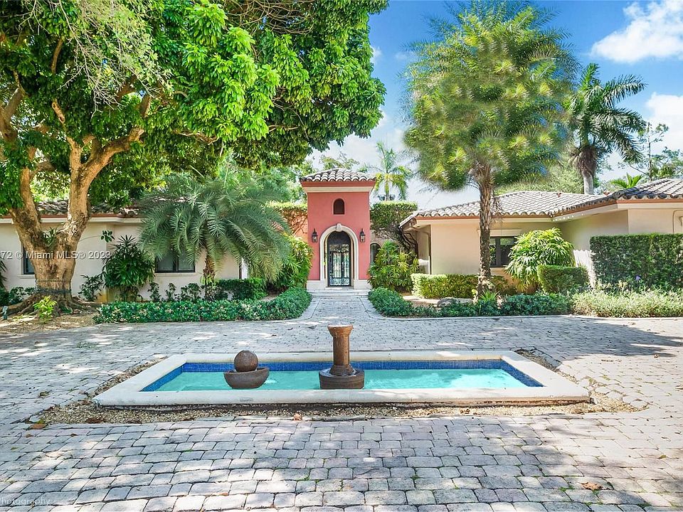 1st image of 5500 Banyan Dr