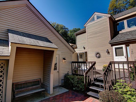 2nd image of 140 Pine Glen Dr #140