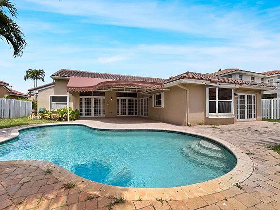 3rd image of 14888 SW 42nd Street