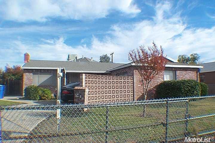1st image of 7467 Red Willow St