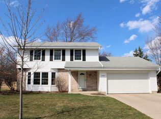 15450 W Doverhill Ln, New Berlin, WI 53151