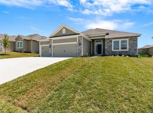 11019 N Bristol Ave, Kansas City, MO 64156