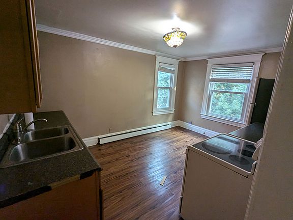 Large eat-in kitchen