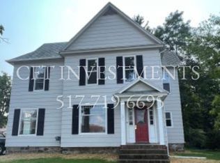 121 W Seminary St, Charlotte, MI 48813