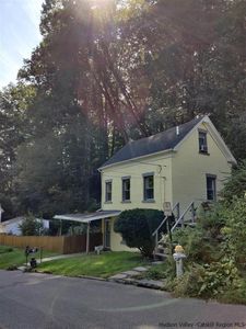 28 Chapel St, Kingston, NY, 12401