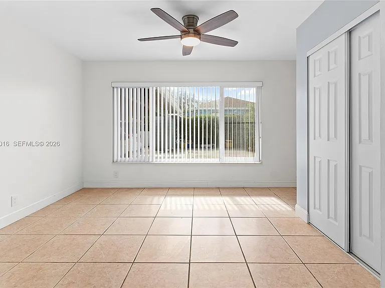 204 NW 1st St #204 — Photo 9