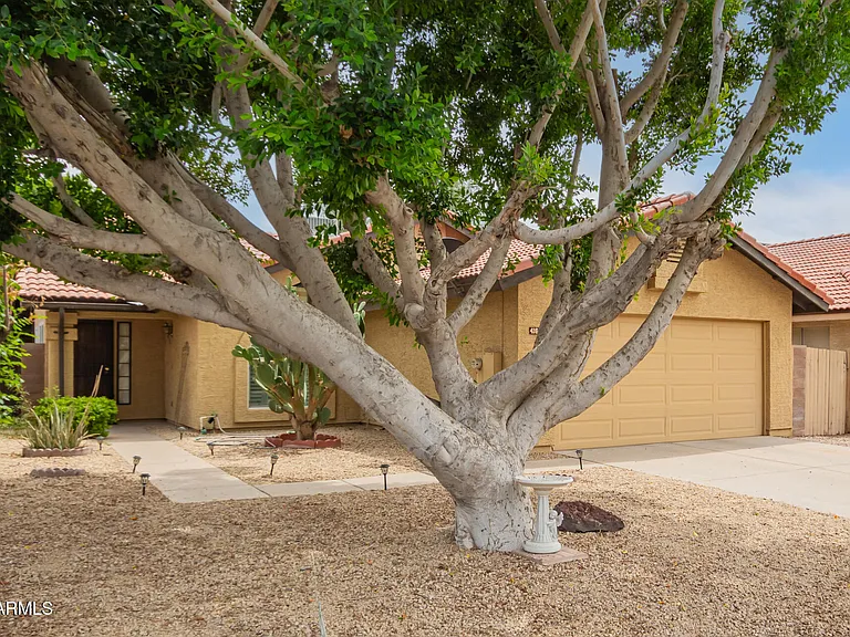 4167 W Gail Dr — Photo 2