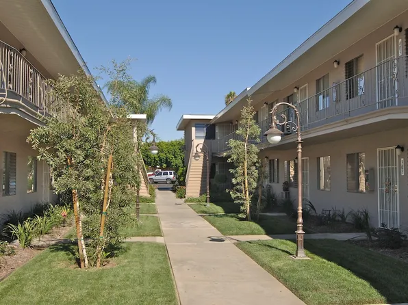Cypress Point Apartments, 750 N Cypress St #304, La Habra, CA 90631