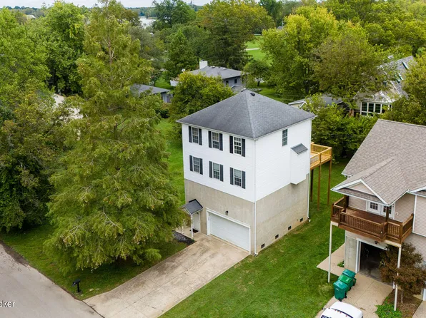 909 W Riverside Dr, Louisville, KY 40207