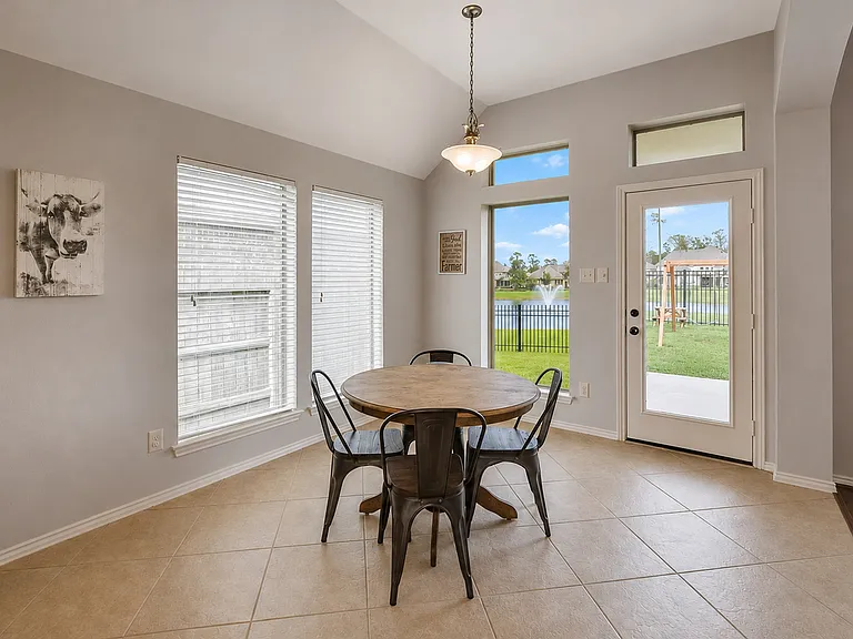 2823 Woodland Glen Ln — Photo 11